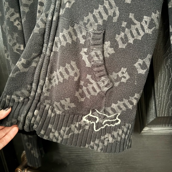 Fox Black and Gray Sweater - Picture 3 of 7